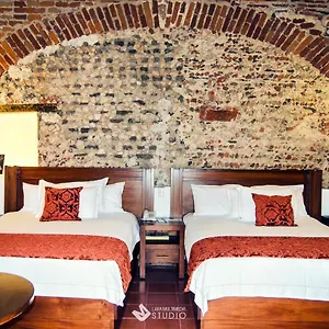 3* Hotel El Serafin Boutique